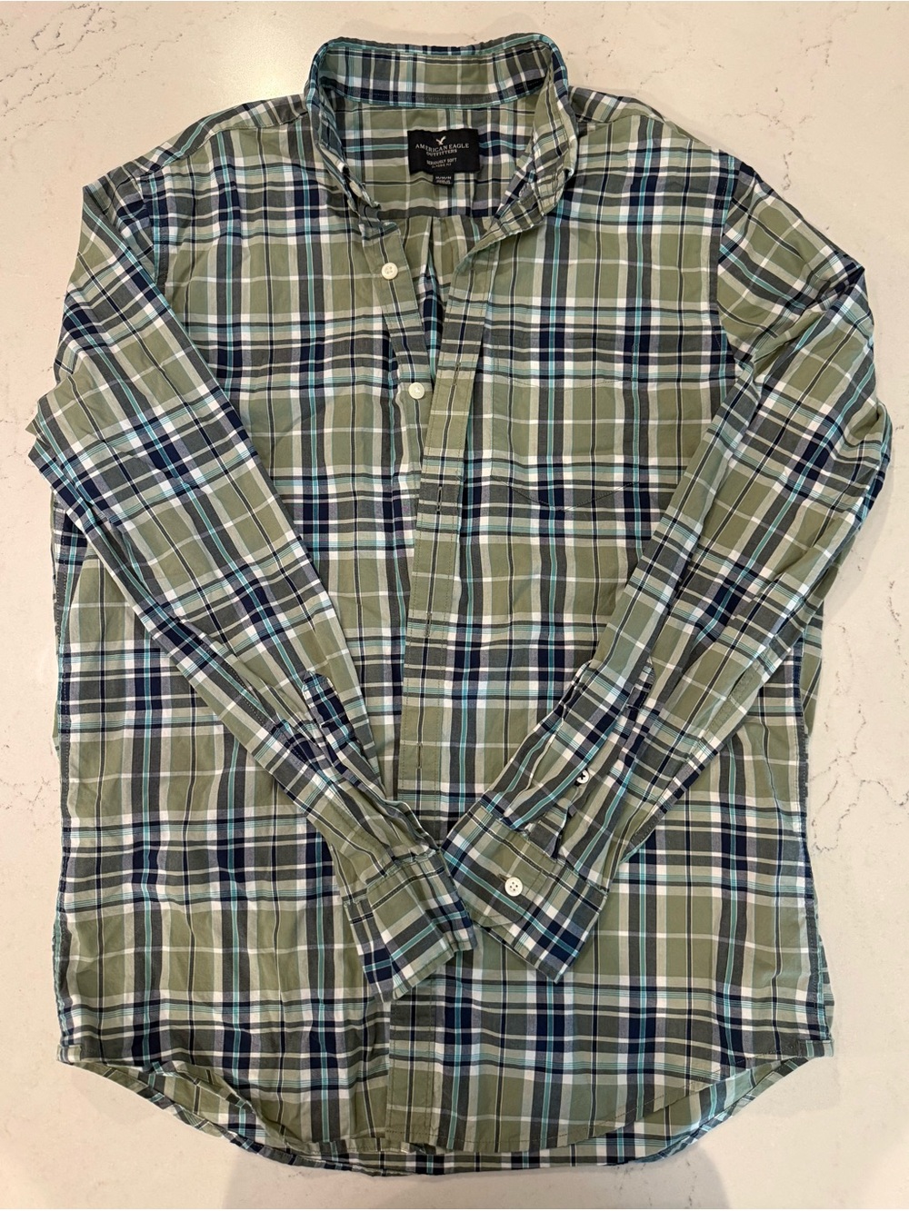 American Eagle Outfitters Olive and Navy Plaid Button-Down Shirt size Medium